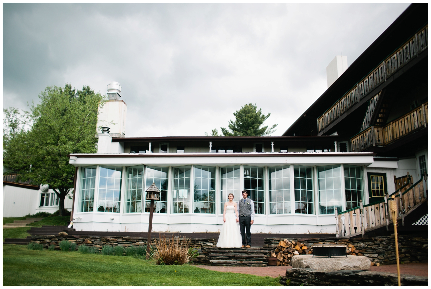 Kris & Christine's Mountain-Inspired Vermont Lodge Wedding - by Sarah Bradshaw Photography_0027
