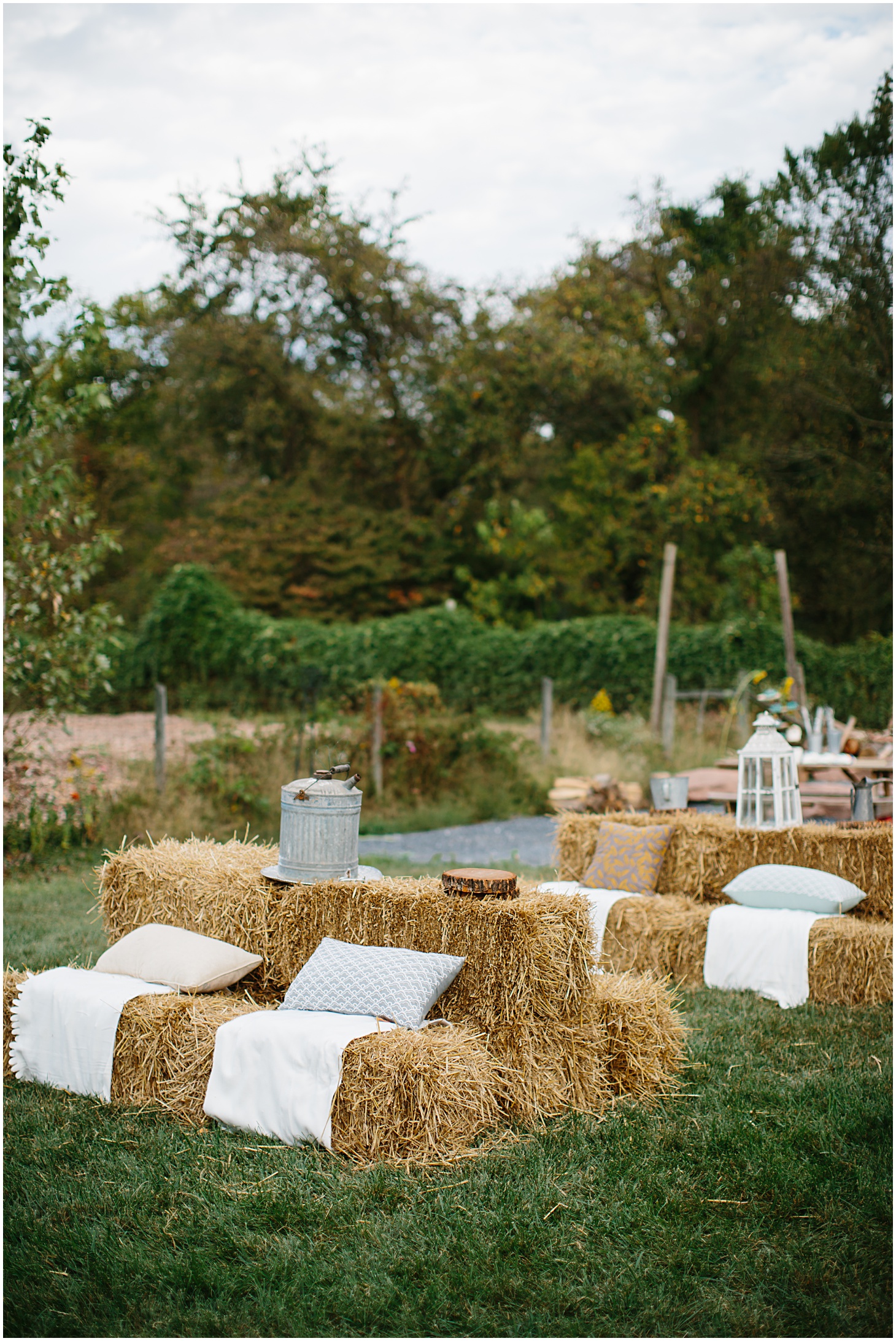 Rustic Floral Wedding at Rocklands Farm & Winery by Sarah Bradshaw Photography_0039