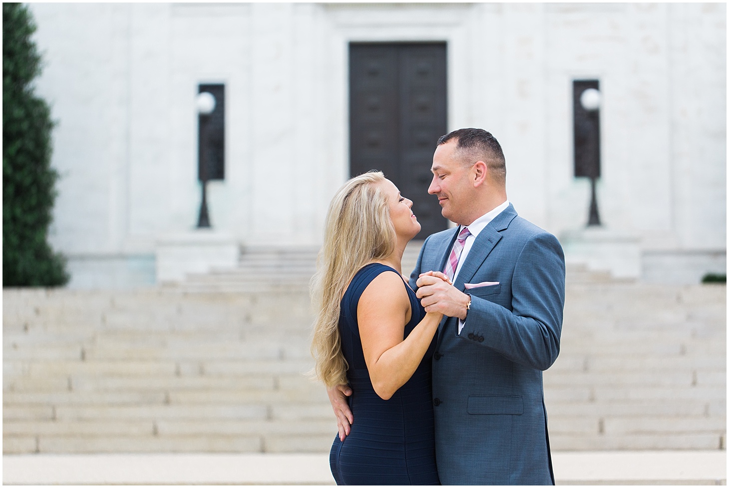 romantic-engagement-shoot-around-the-beautiful-d-c-monuments-by-sarah-bradshaw-photography_0008