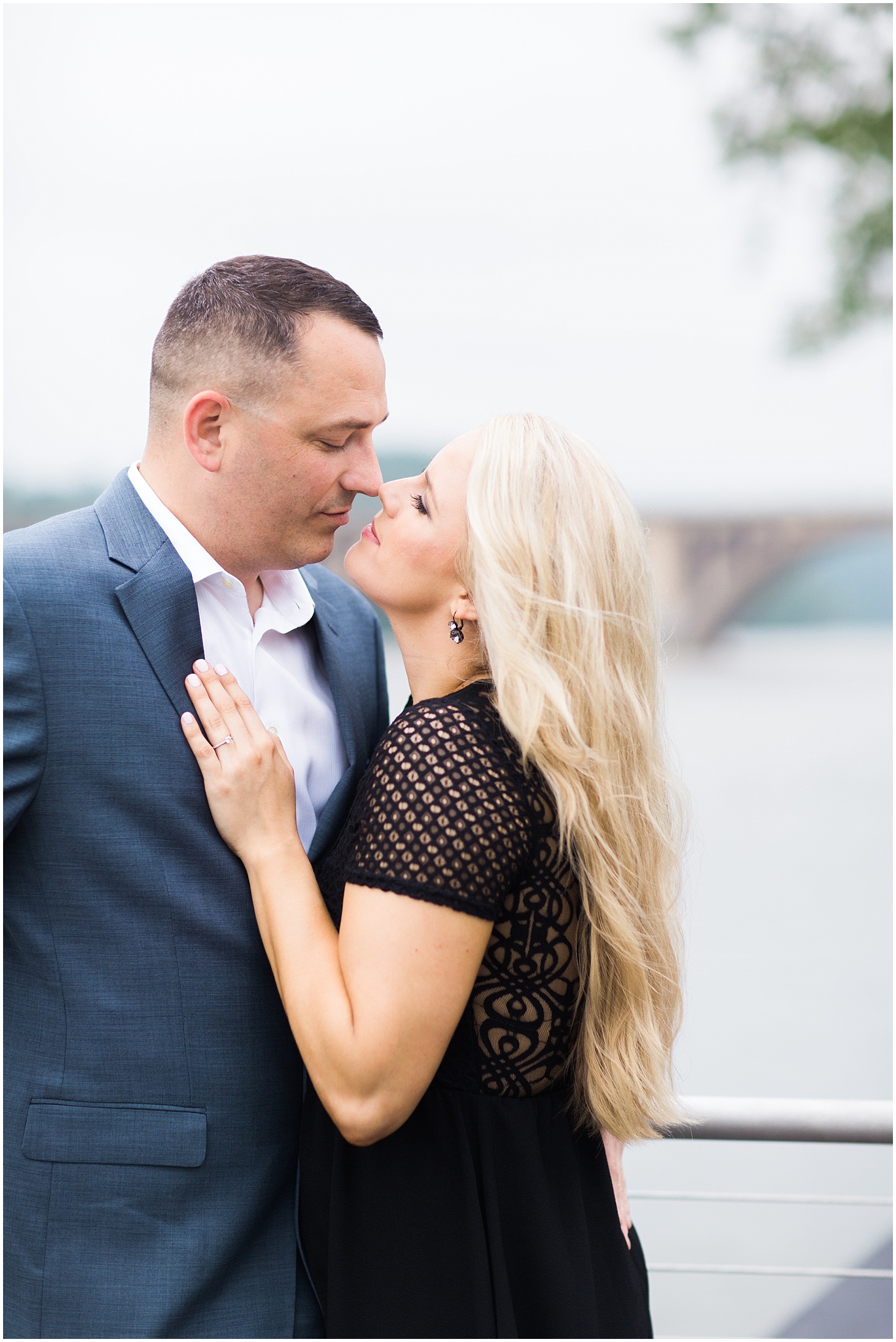 romantic-engagement-shoot-around-the-beautiful-d-c-monuments-by-sarah-bradshaw-photography_0023