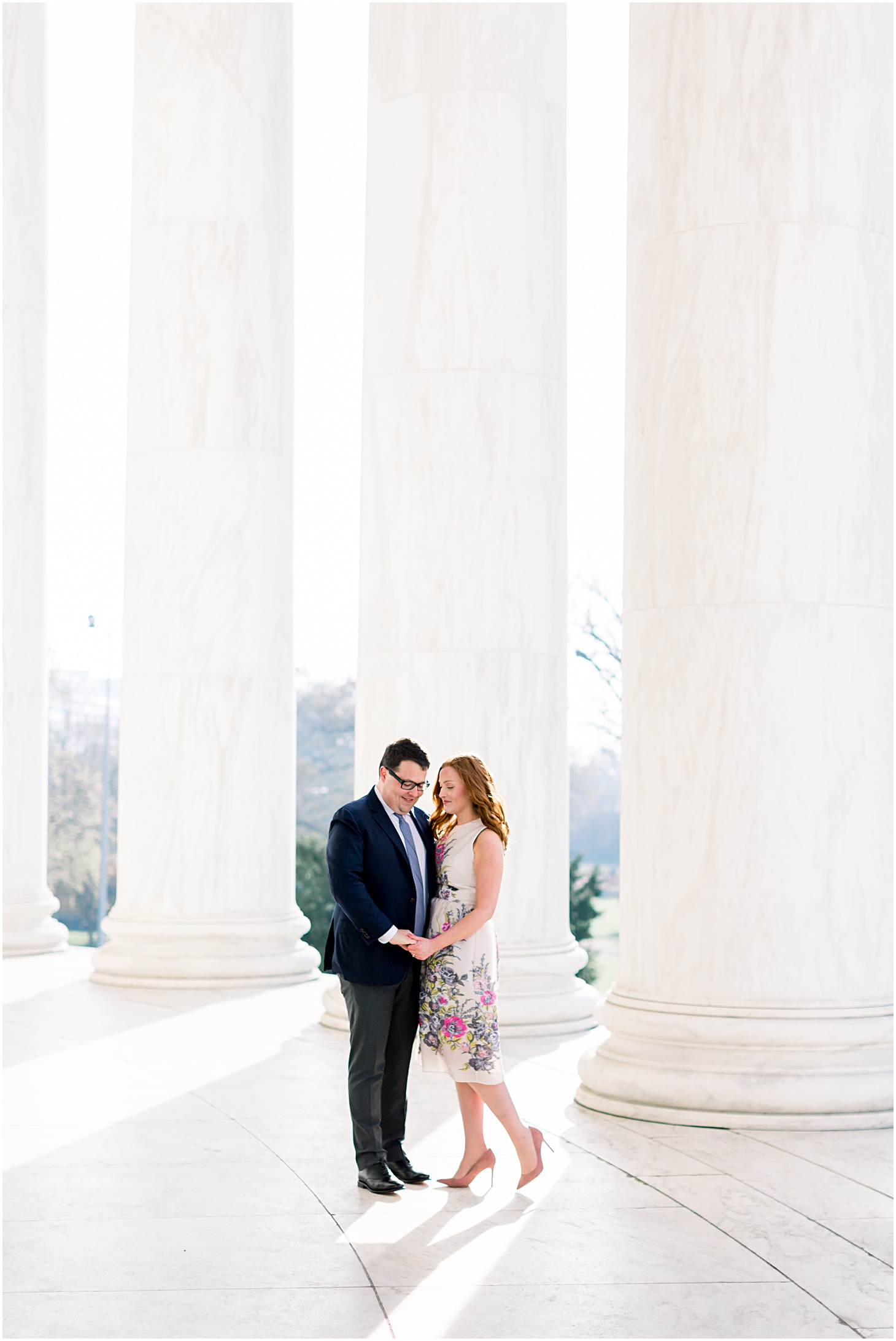 Jefferson Memorial Engagement session at sunrise | Sarah Bradshaw Photography in Washington DC