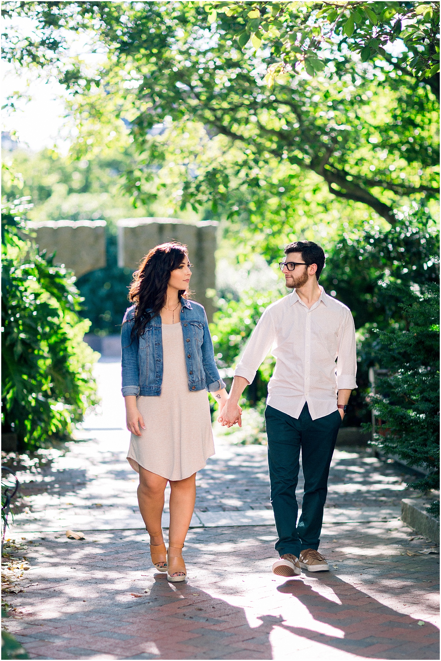 Engagement Portraits at the Smithsonian Gardens | Romantic Sunrise Engagement Session at the Smithsonian Gardens | Sarah Bradshaw Photography