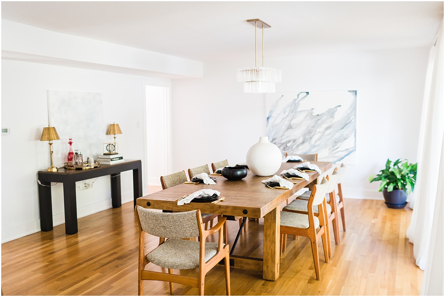Modern Dining Room Inspiration | Home Tour | Curated Mid-Century Modern Home in Washington DC | Sarah Bradshaw Photography