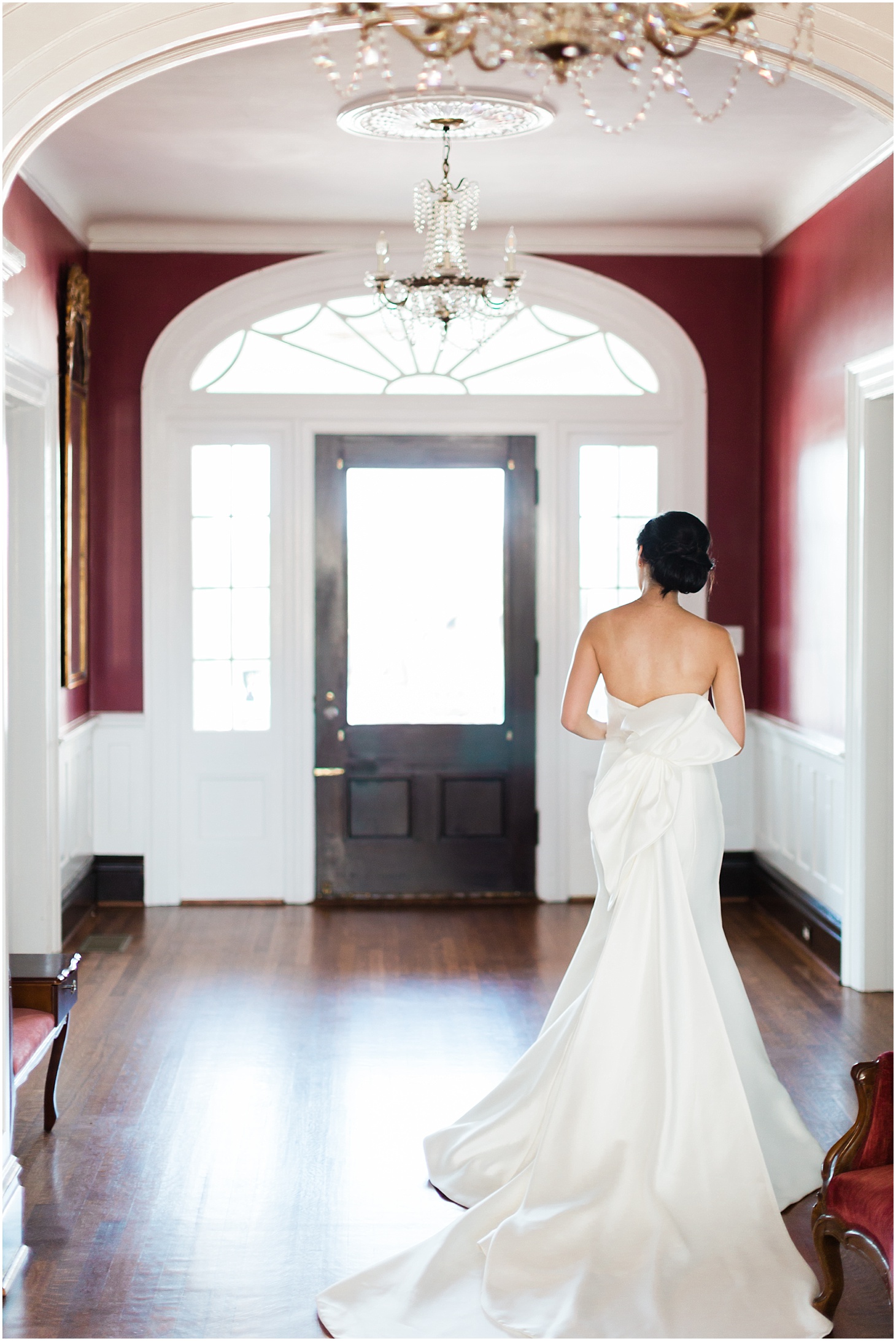 First Look at Raspberry Plain Manor | Elegant Fall Wedding in Leesburg, VA | Sarah Bradshaw Photography