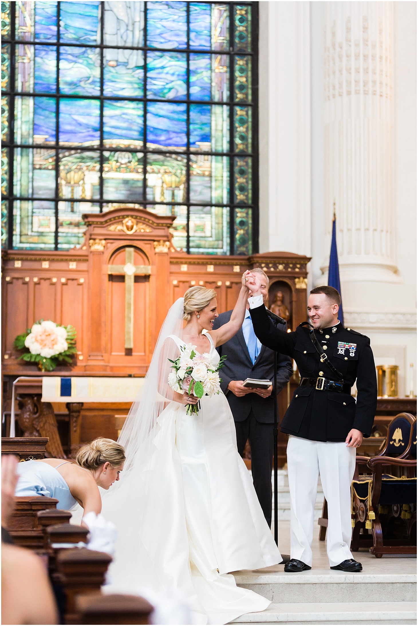 Wedding Ceremony at US Naval Academy Chapel | Southern Magnolia Wedding at the Naval Academy and Gibson Island Club | Sarah Bradshaw Photography