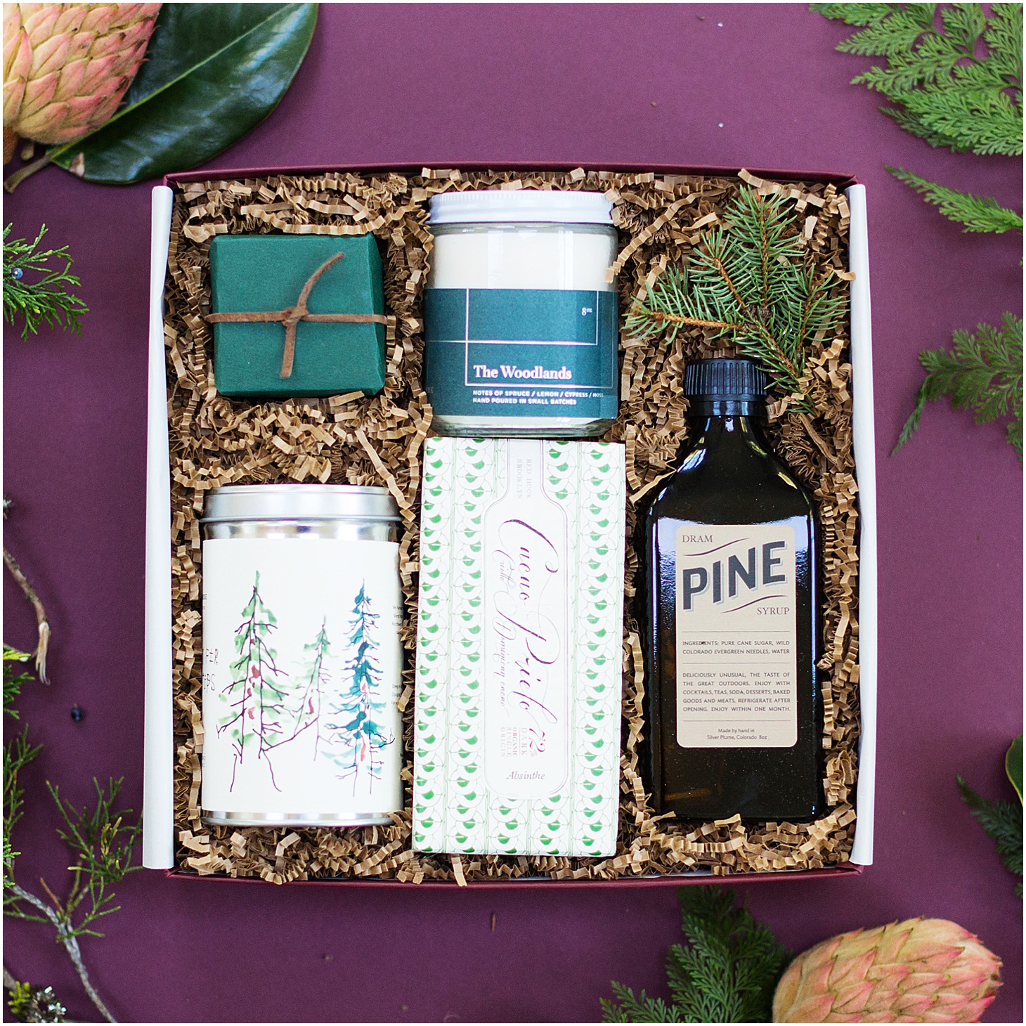 Christmas Gift Inspiration | Teak & Twine Custom Gift Boxes | Sarah Bradshaw Photography | DC Wedding Photographer