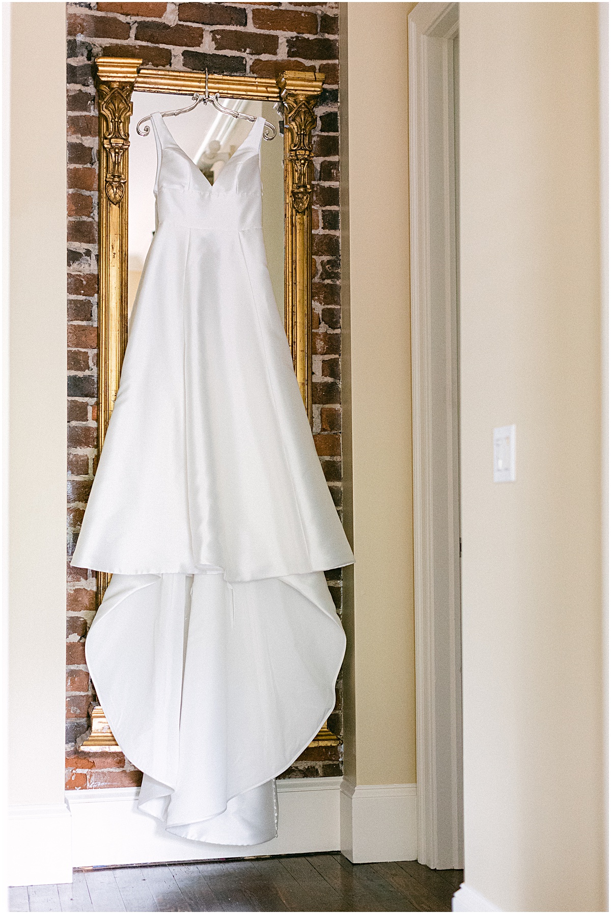 Monique Lhuillier Bridal Gown at Inn at Willow Grove.