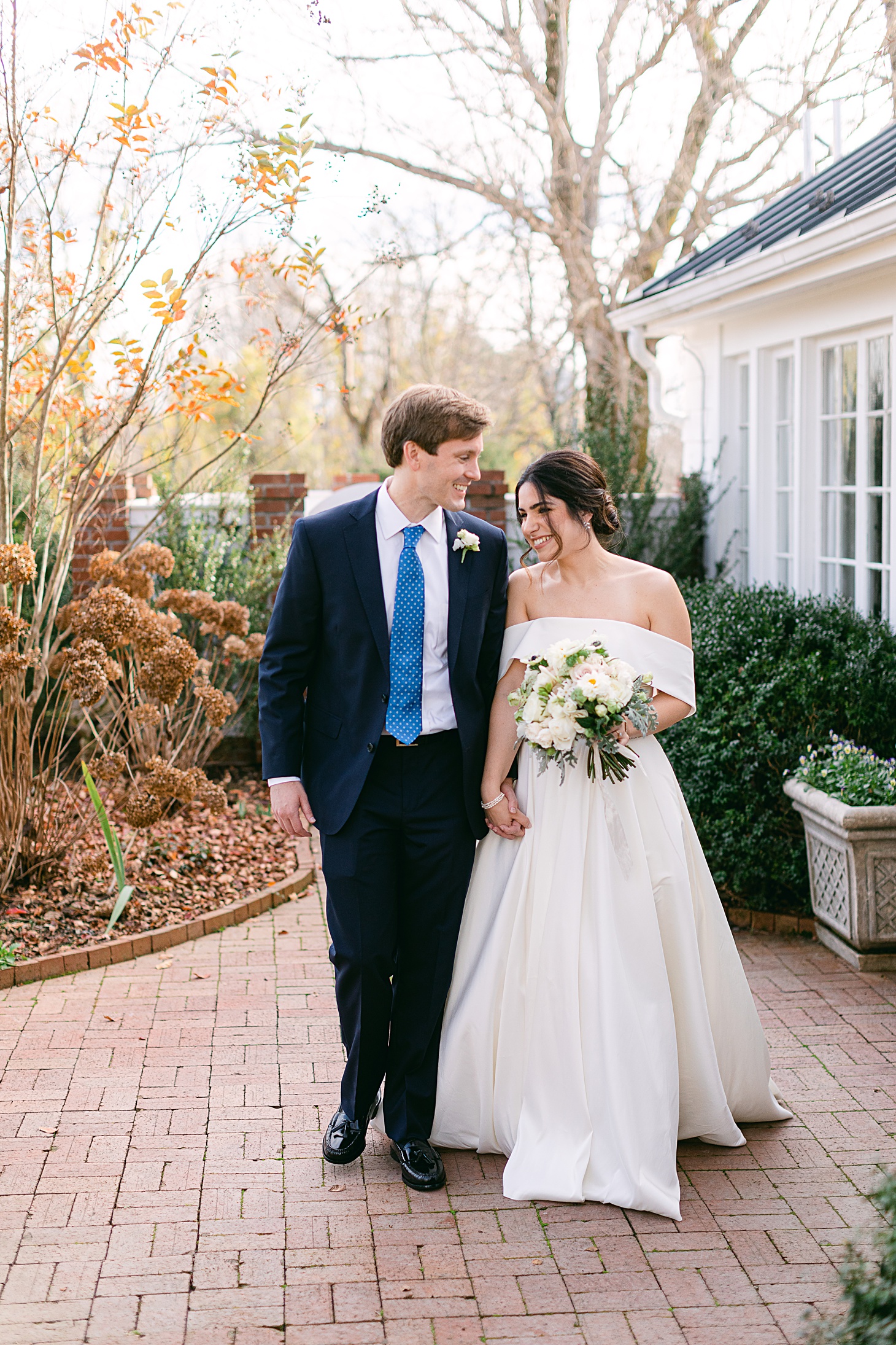 Intimate winter wedding at The Clifton Charlottesville by Sarah Bradshaw Photography
