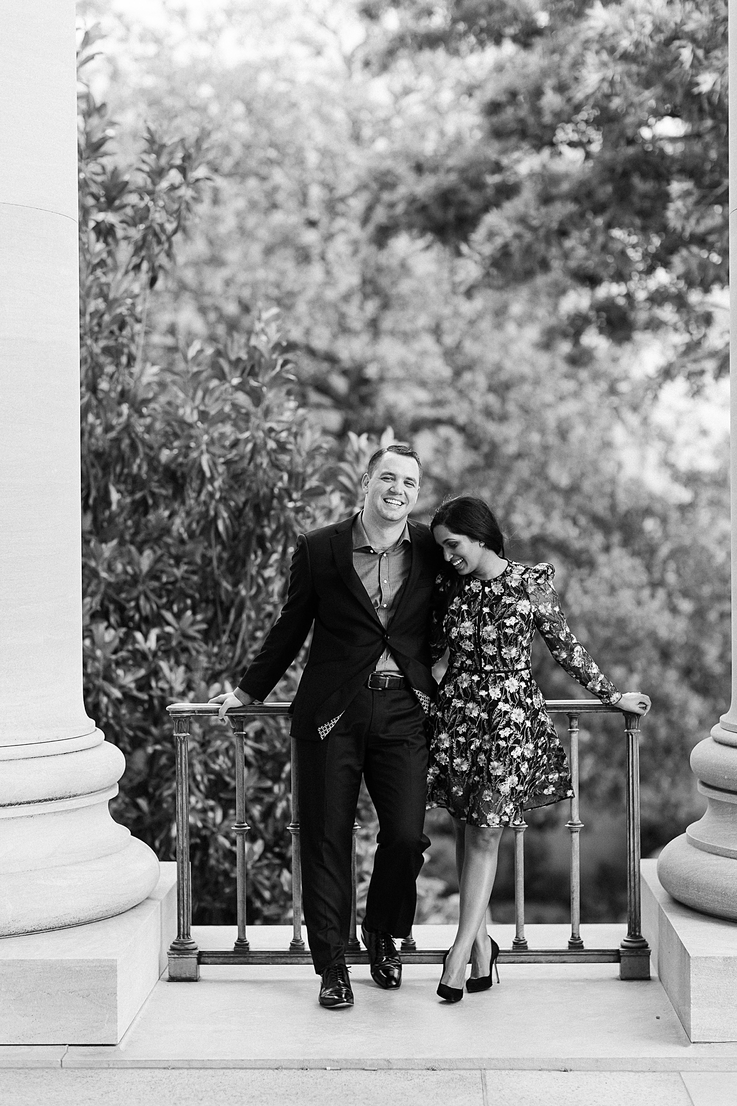 Black & white  engagement portraits at National Gallery of Art by Sarah Bradshaw Photography