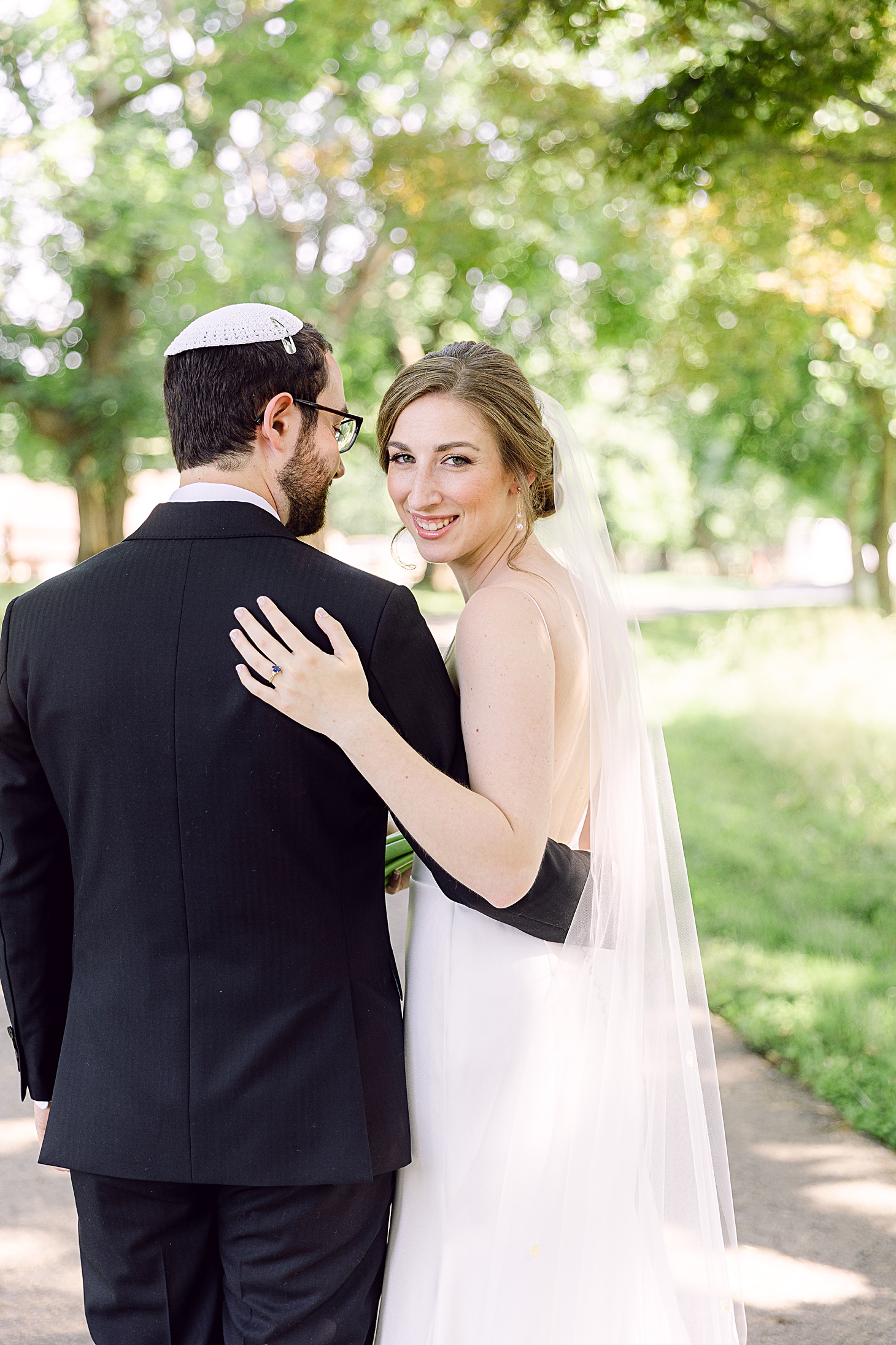 Summer wedding | Modern Music-Inspired Jewish Wedding at Private Estate by Sarah Bradshaw