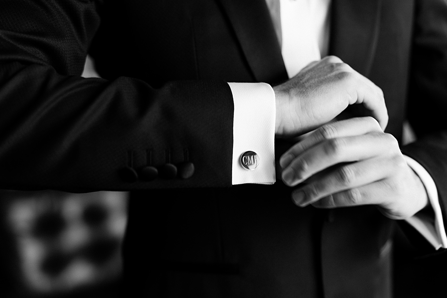 Groom's custom cufflinks | Traditional Family Wedding at Belle Haven Country Club in Alexandria by Sarah Bradshaw