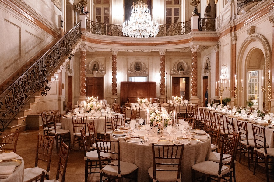 Elegant, black tie wedding reception. gold and white. Timeless winter wedding, anderson house, washington dc, sarah bradshaw photography.