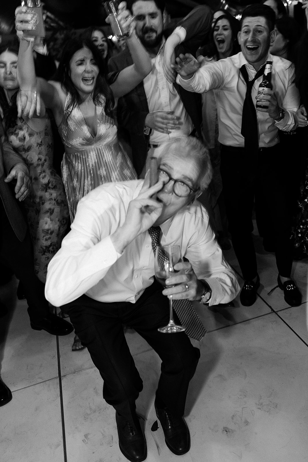 wedding guest with custom cigar. elegant south carolina spring wedding. sarah bradshaw photography