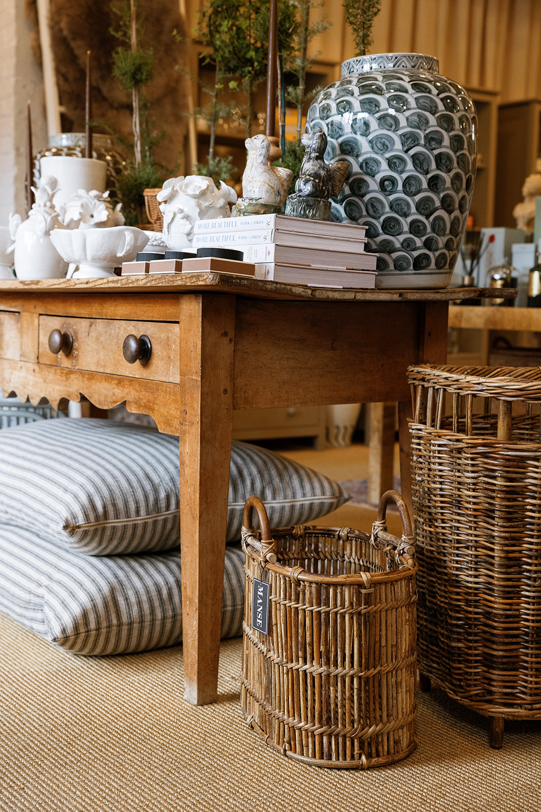 wooden baskets, vintage table. artisanal housewares store, georgetown dc, alexandria va. sarah bradshaw photography