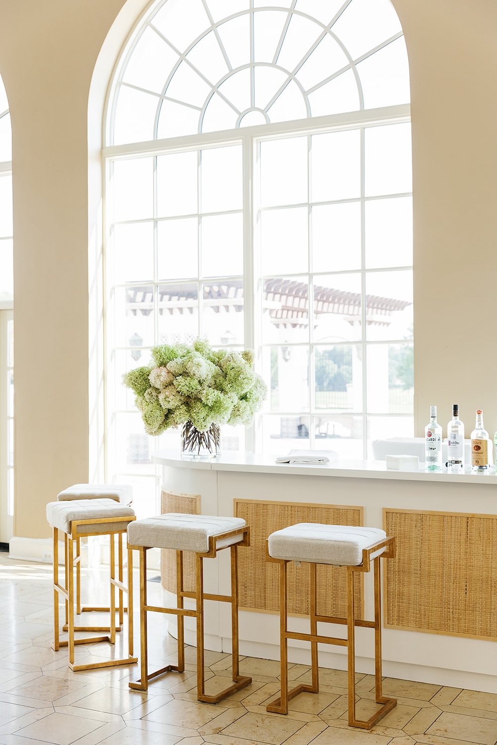 Simple elegant cocktail hour wedding decor. Lush Hydrangeas floral arrangement. Modern Luxe Washington DC wedding, Sarah Bradshaw Photography 