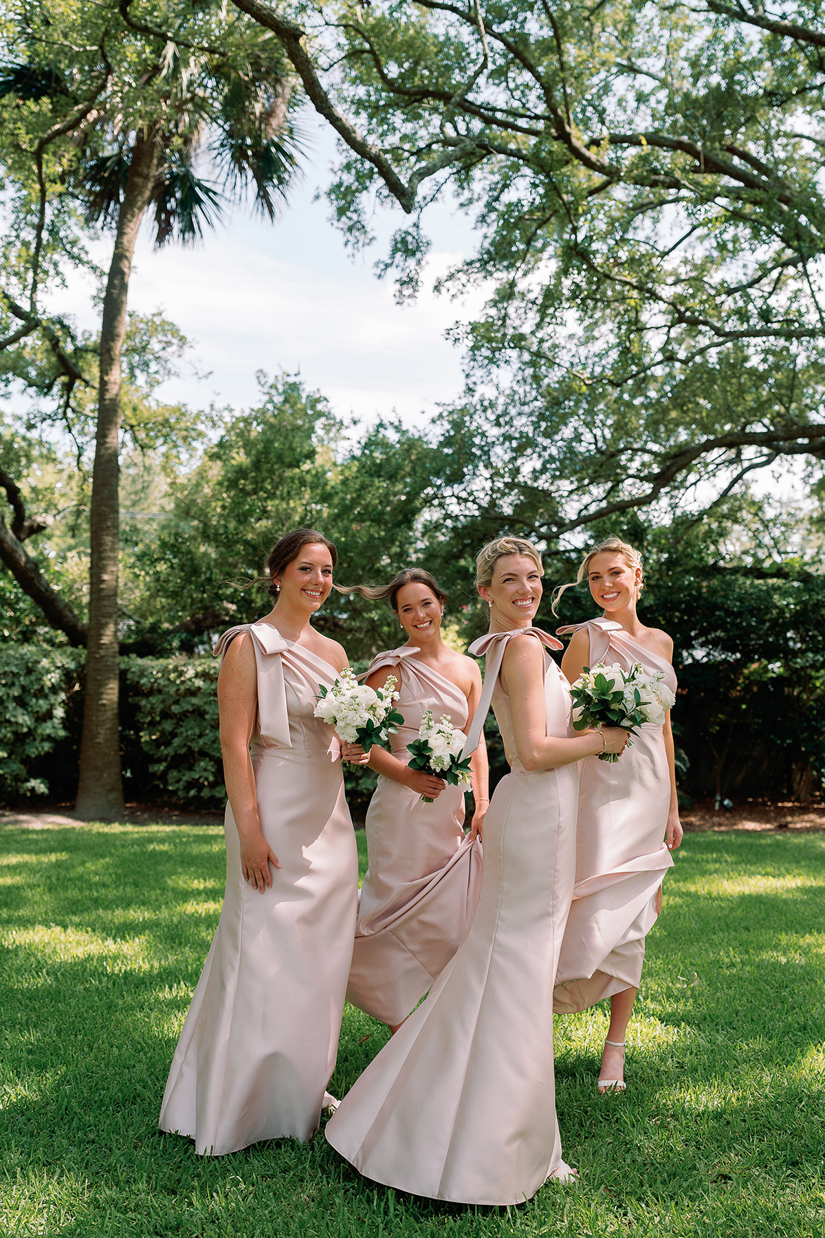Lowndes Grove Charleston SC summer wedding Sarah Bradshaw Photography