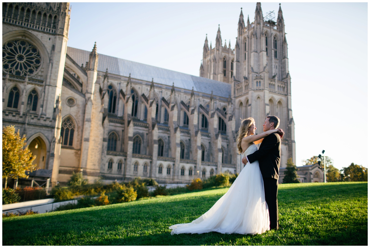 DESIGNING YOUR PERFECT DC WEDDING DAY TIMELINE | National Cathedral wedding by Sarah Bradshaw