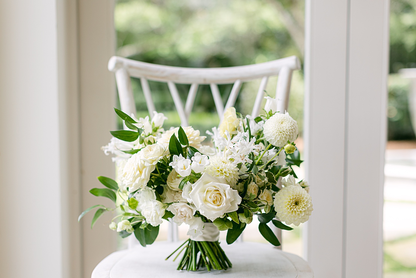 Organic soft white brides bouquet by Kate Asire at Old Edwards Inn wedding by Sarah Bradshaw Photography
