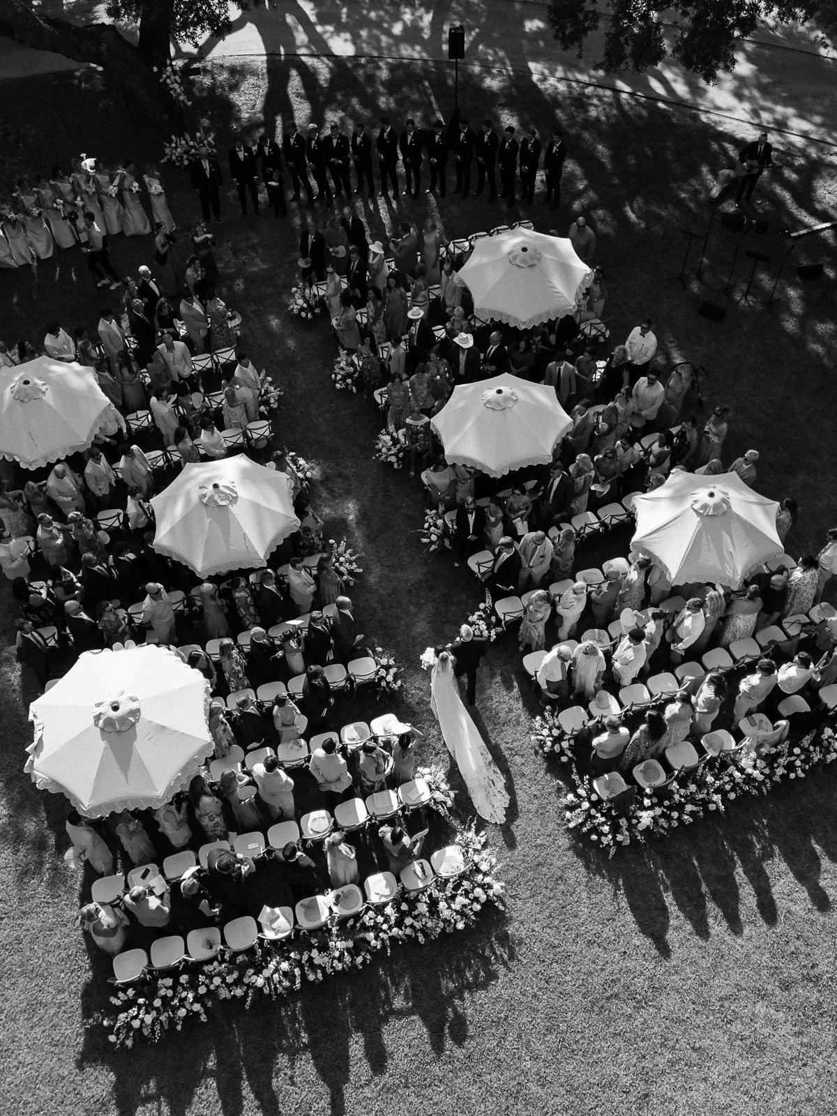 Lowndes Grove Charleston SC summer wedding Sarah Bradshaw Photography